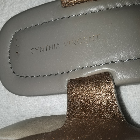 Cynthia Vincent | Weaved Braided Grey Silver Leather Sandals Size 7.5 Women's - Picture 7 of 12